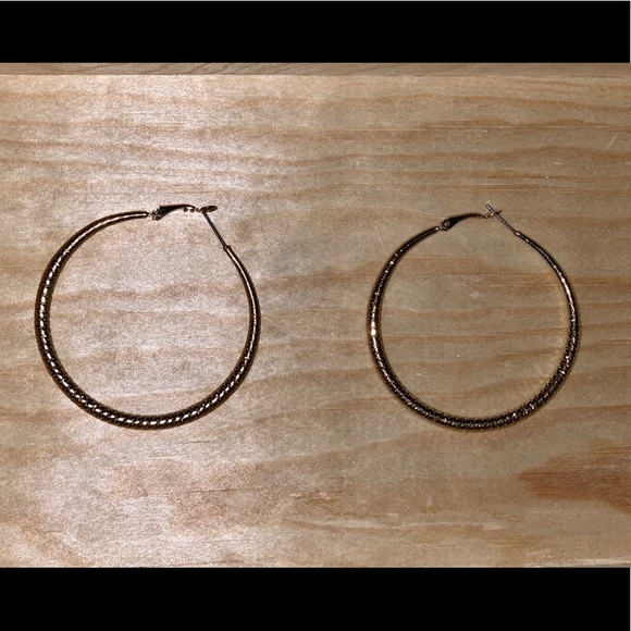 Earrings - Picture 2 of 2